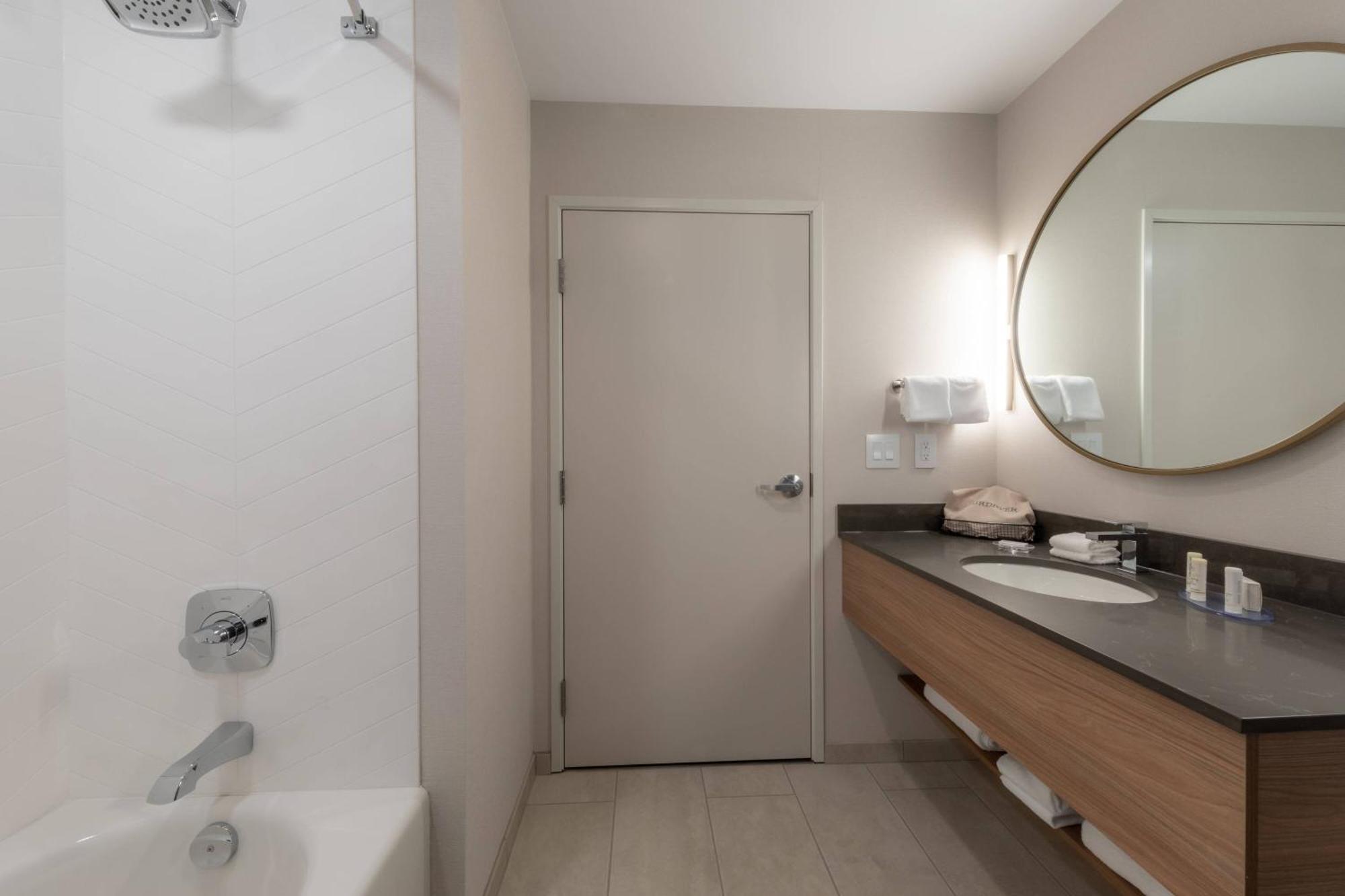 Fairfield By Marriott Inn & Suites Revelstoke Exteriör bild