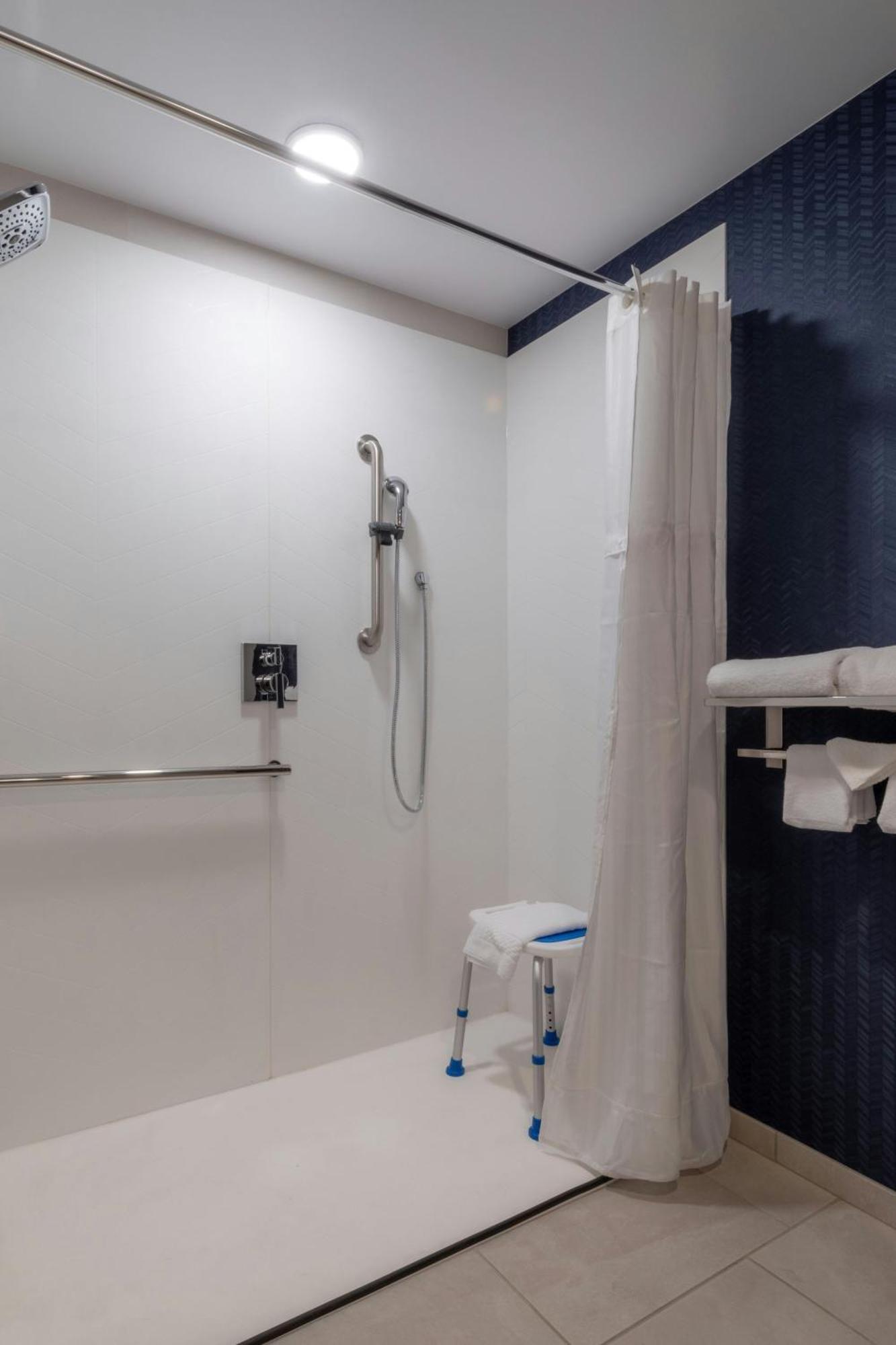 Fairfield By Marriott Inn & Suites Revelstoke Exteriör bild