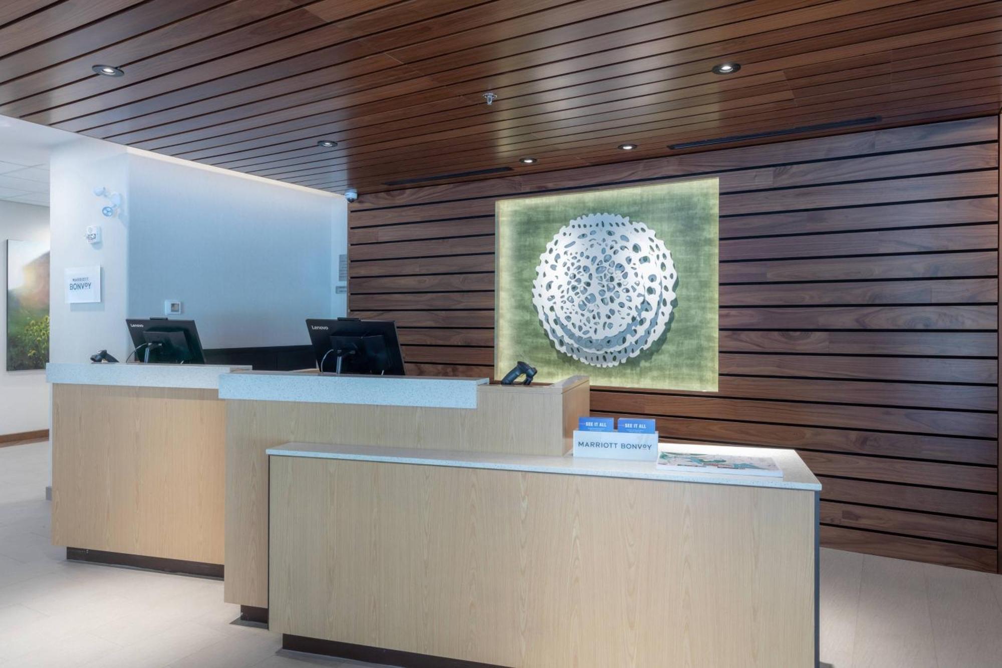 Fairfield By Marriott Inn & Suites Revelstoke Exteriör bild